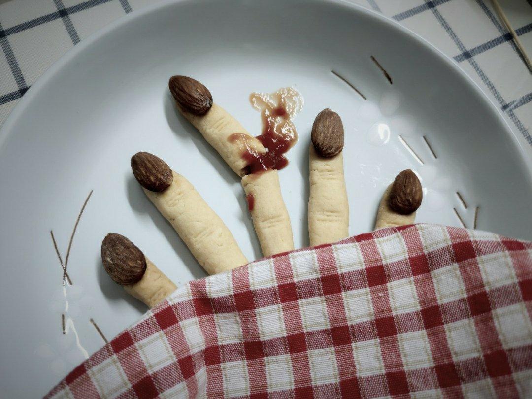 万圣节恐怖女巫手指饼干