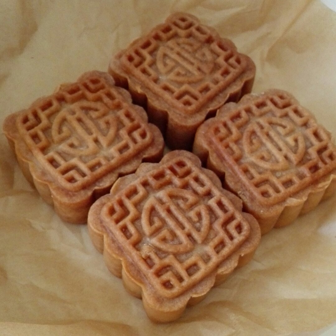 绿豆杏仁肉松馅月饼