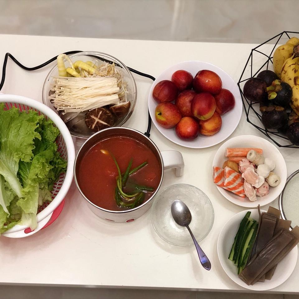 六颗番茄🍅火锅汤底