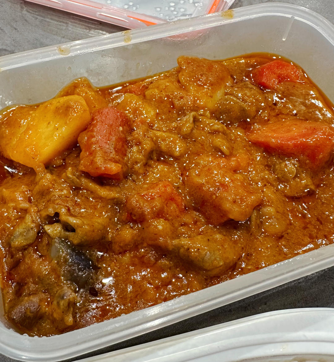 一人暮らしって何か食べよう