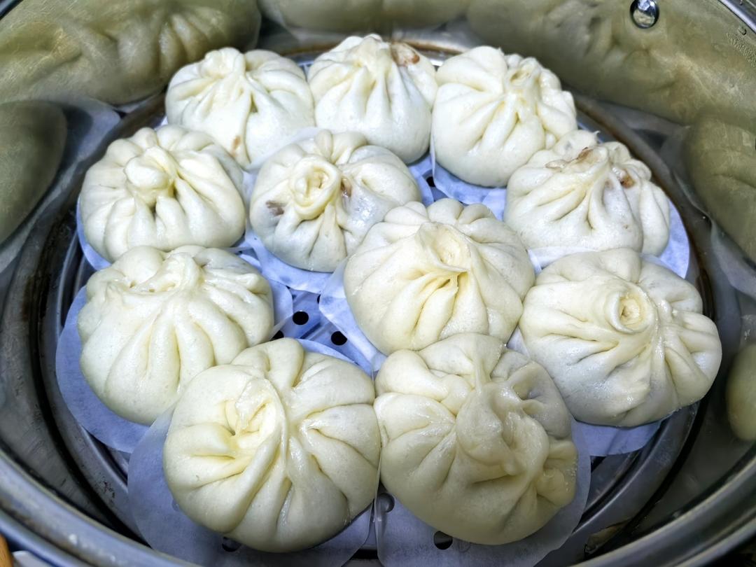 暄软可口的豆沙包