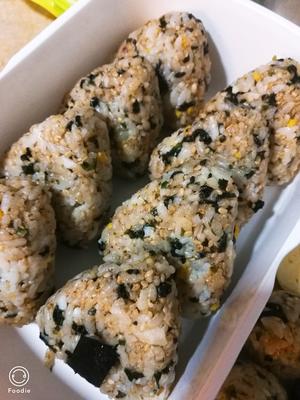 花生海苔香松饭团的做法 步骤3