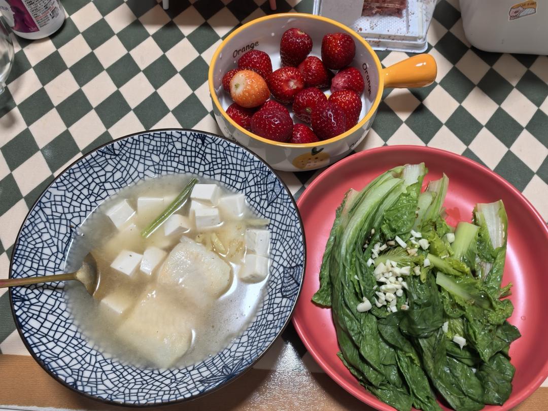 凉拌油菜+全麦馒头