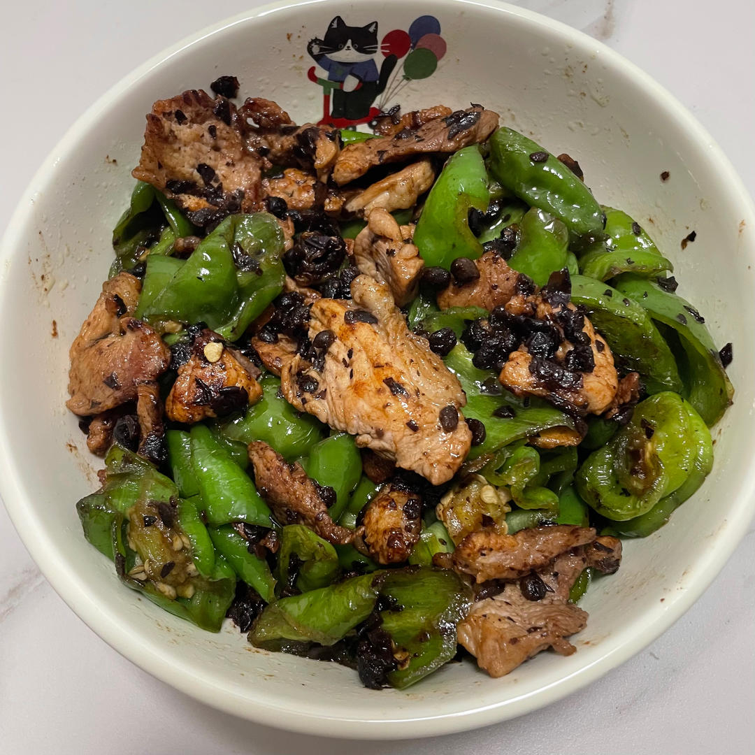 家庭版小炒肉，青椒五花肉，肥而不腻下饭菜，鲜辣香