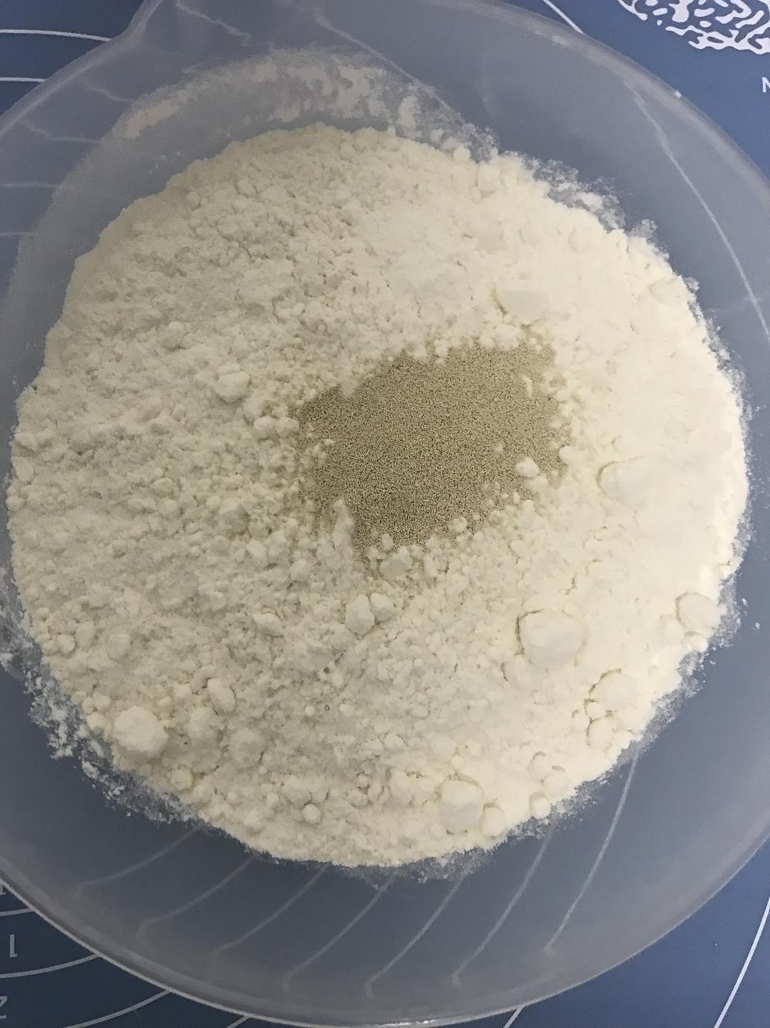 纯奶手撕吐司的做法 步骤1