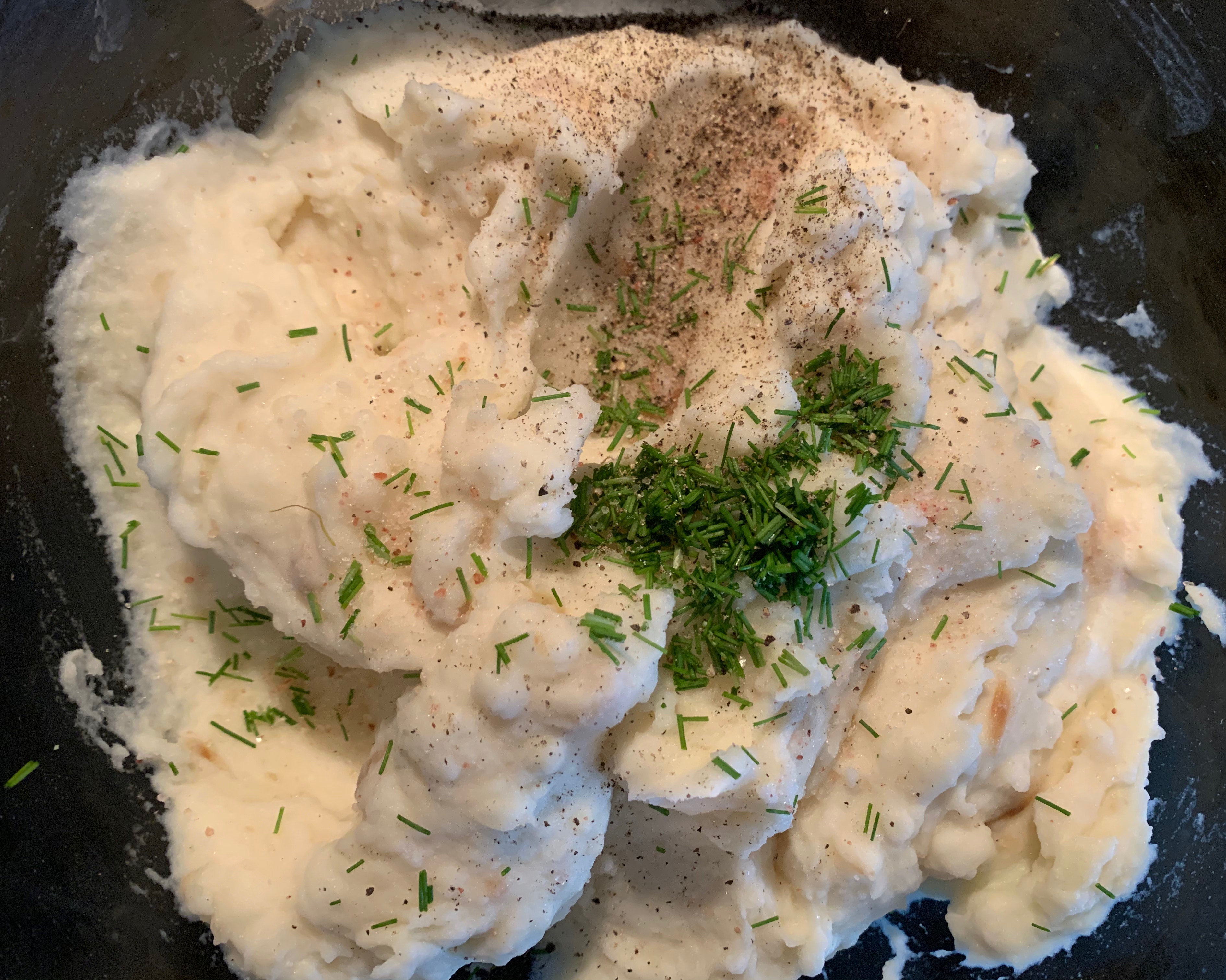 蒜香奶香交杂在一起的蒜香奶酪土豆泥 roasted garlic mashed potatoes的做法 步骤9