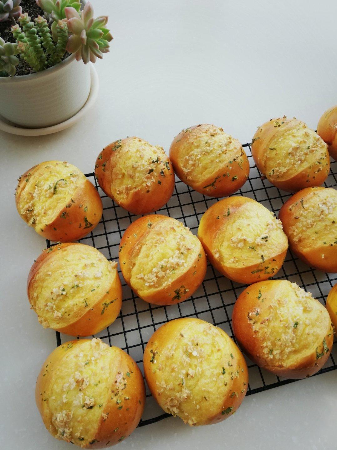 香到流口水的南瓜蒜香小餐包（一次发酵）