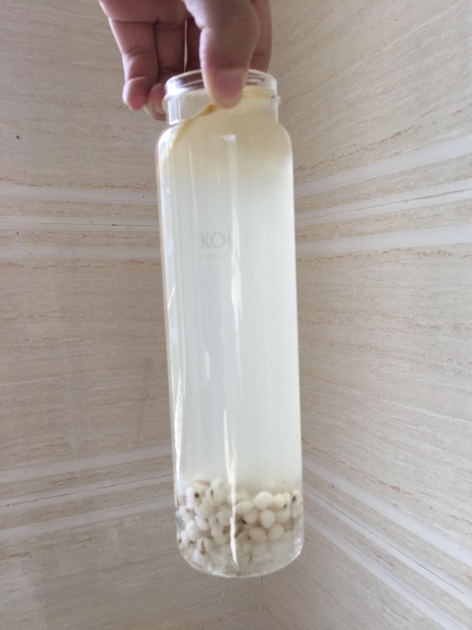 养颜柠檬薏米水