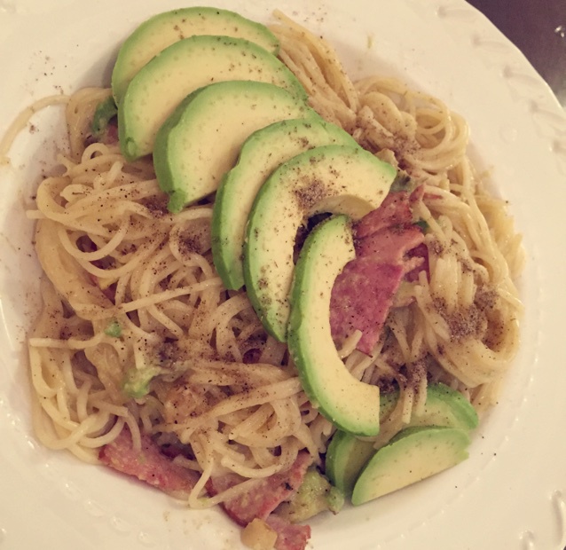 小清新牛油果火腿意面