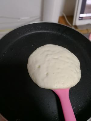 【快手早餐】好七的豆腐酸奶无油松饼的做法 步骤8