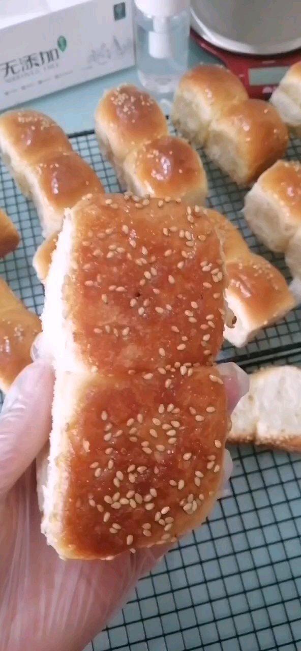 脆底蜂蜜小面包