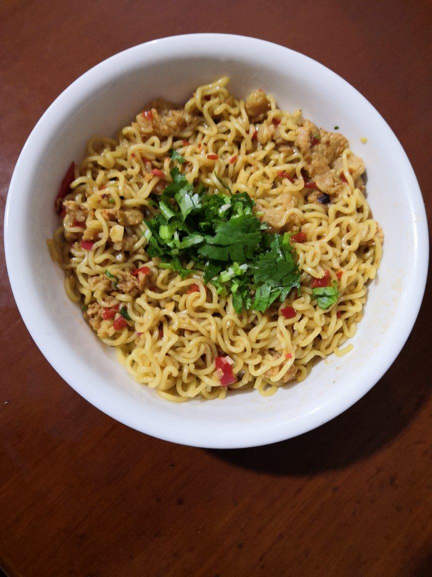 简单美味炒泡面