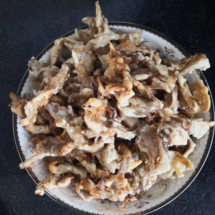 干炸蘑菇最家常做法 外酥里嫩鲜香可口 撒上椒盐竟然能吃出肉味