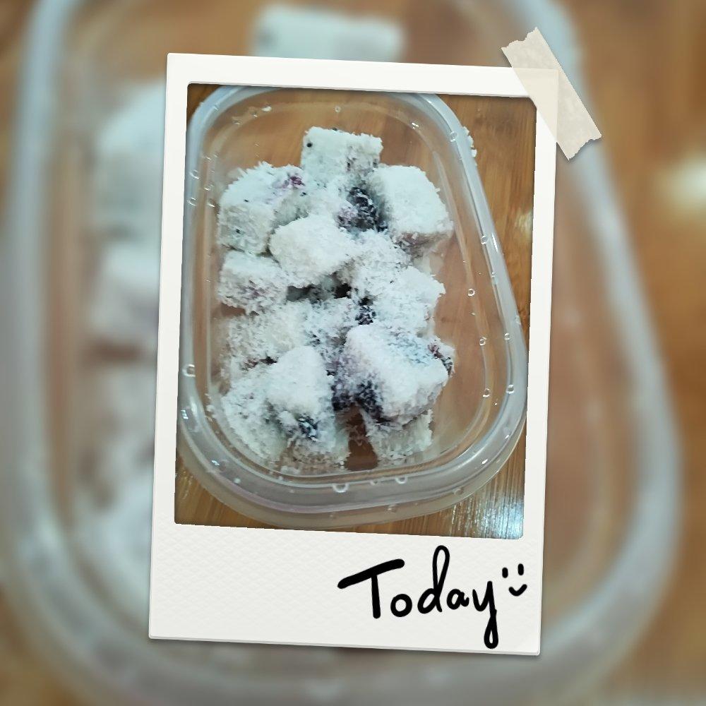 【视频】85度C 椰蓉牛奶小方～不用烤箱的夏日甜点