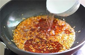 如何打造一道麻辣鲜烫的---『水煮肉片』的做法 步骤16