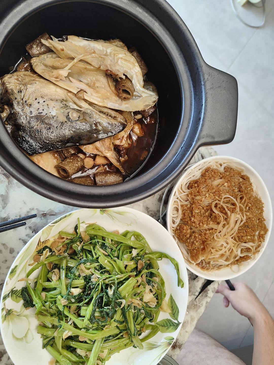 大师菜谱｜啫啫鱼头煲