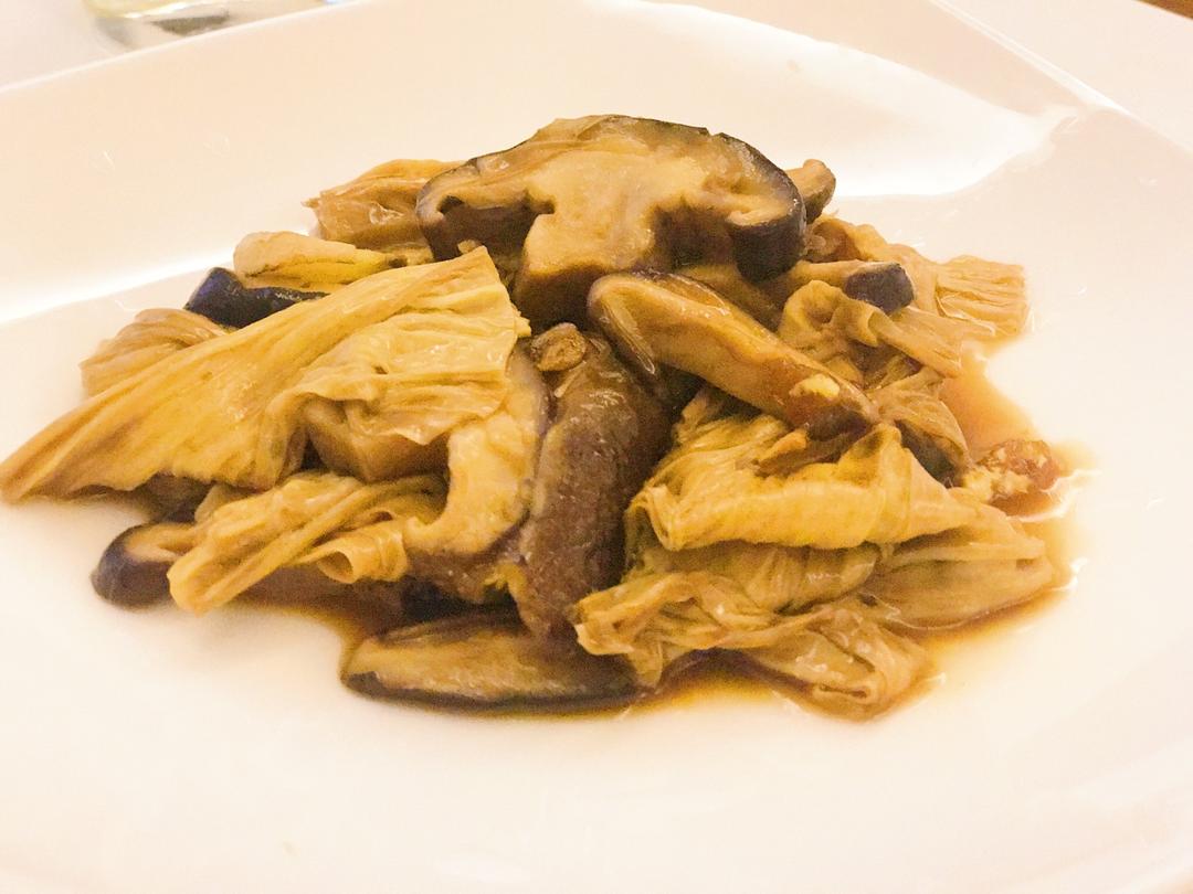 腐竹烧香菇