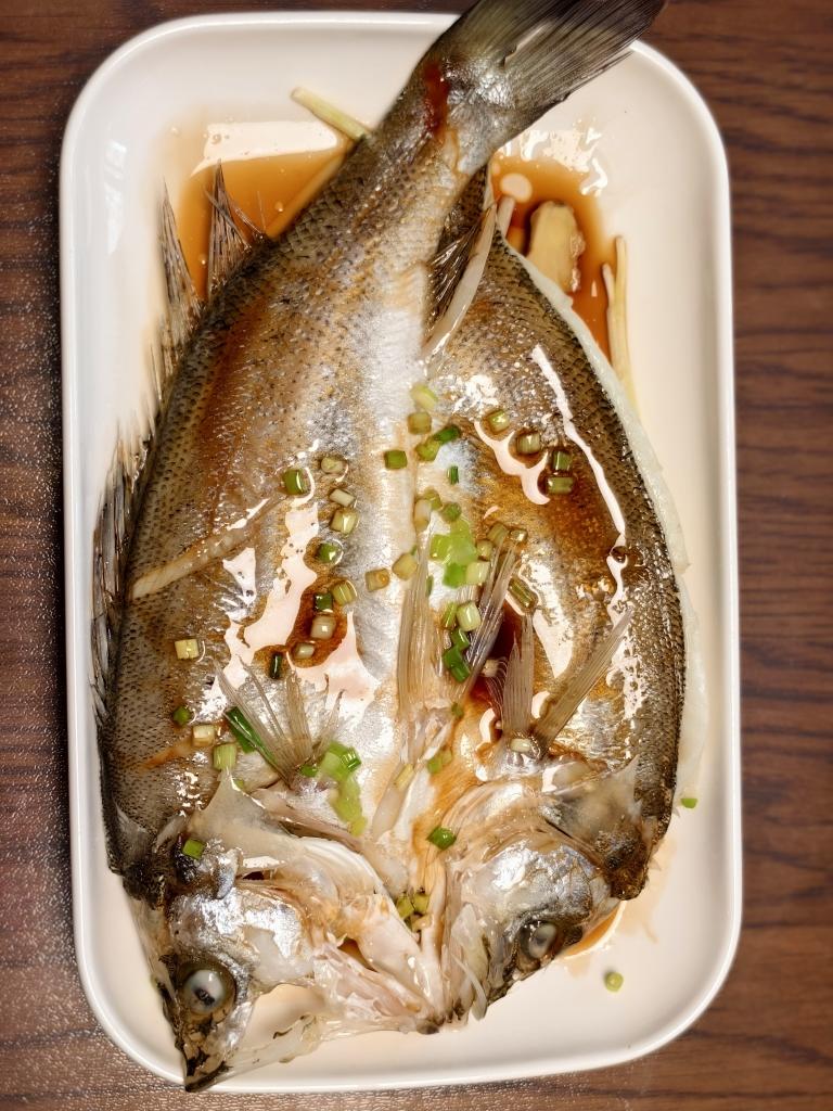 10分钟做 清蒸鲈鱼 （附切鱼图解）