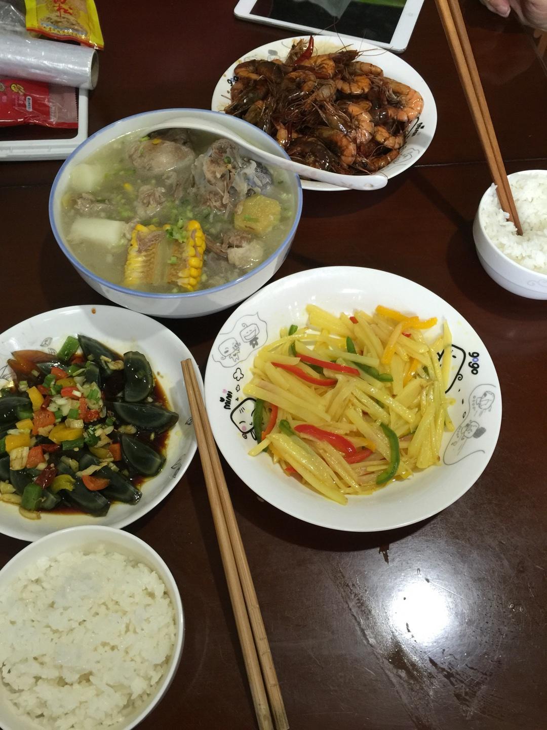 周末午餐