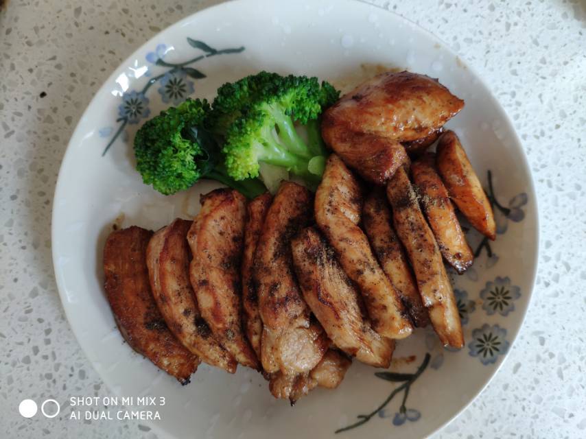减肥食谱 | 香煎鸡胸肉317