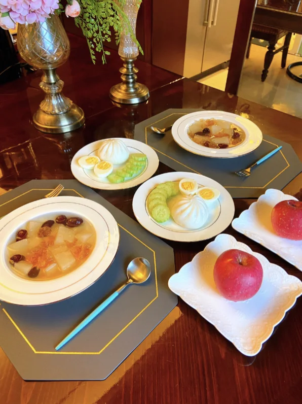 Vlog养生健康早餐｜桃胶红枣炖雪梨配大肉包