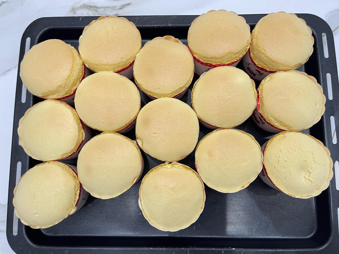 不塌陷不开裂不缩腰杯子蛋糕分享