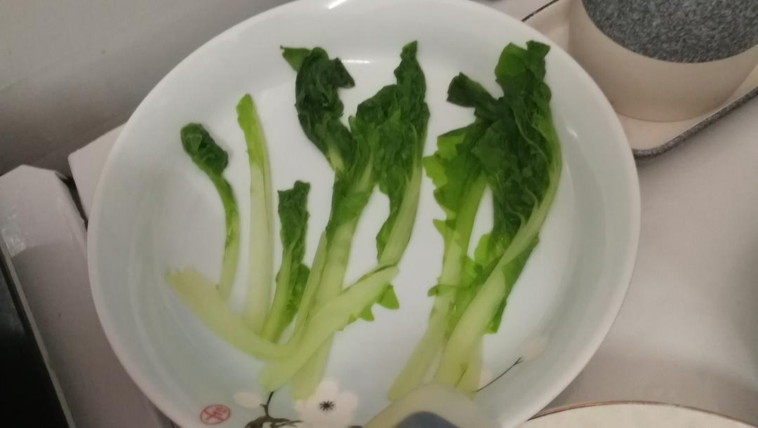 比猪肉鲜美的杏鲍菇青菜的做法 步骤1