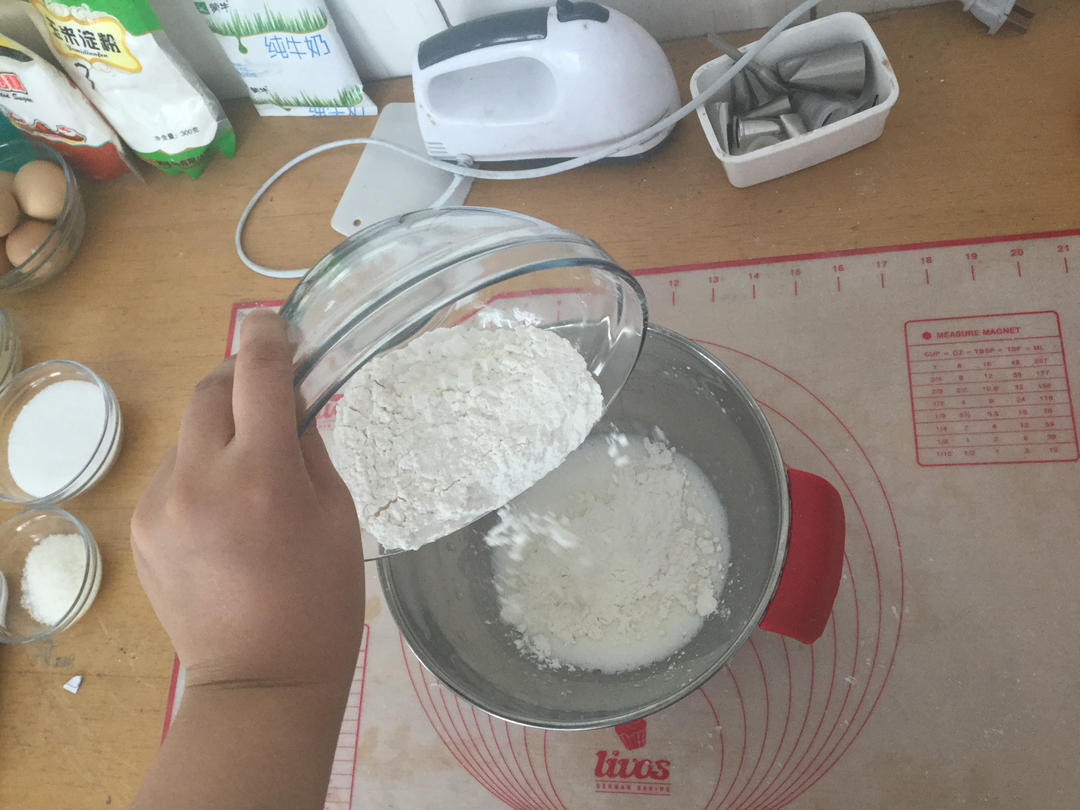 纯奶手撕吐司的做法 步骤1