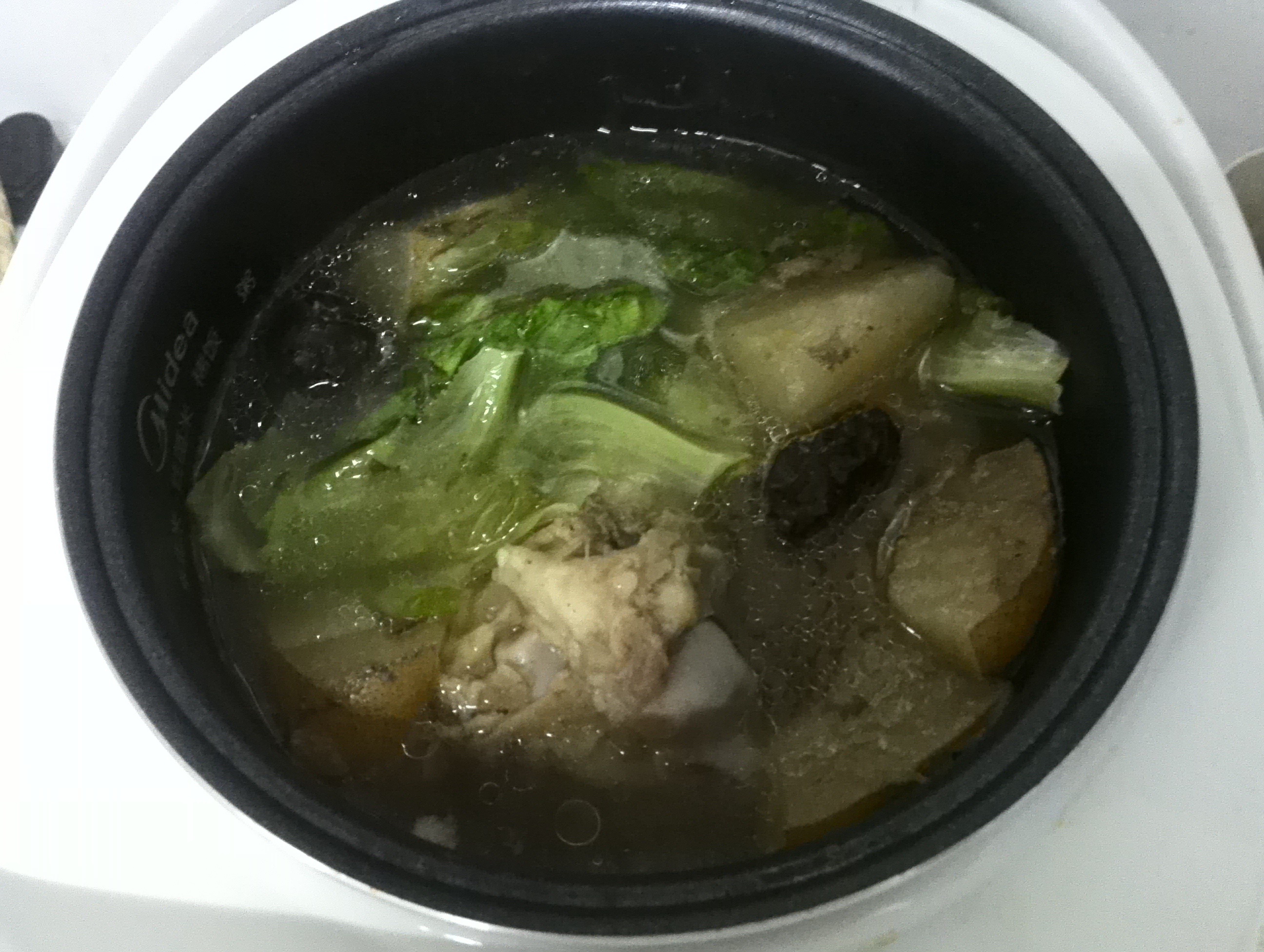 山药雪梨排骨汤