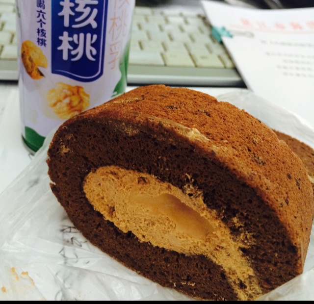 甘纳许巧克力蛋糕卷