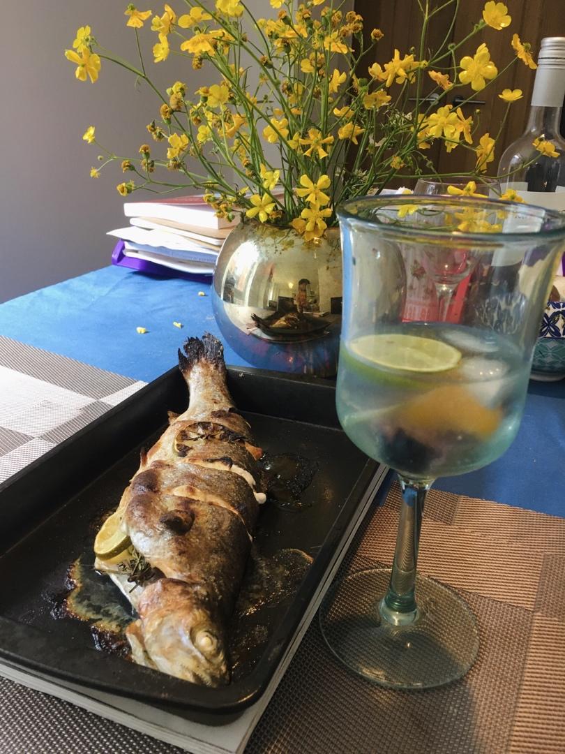 朴素的柠檬盐烤脆皮虹鳟鱼（Oven Baked Rainbow Trout)