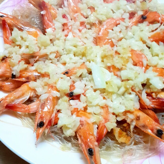蒜蓉粉丝蒸大虾