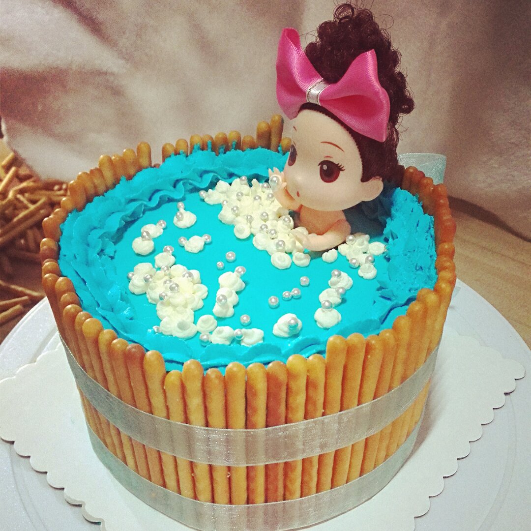 清水湮陌做的泡澡娃娃生日蛋糕(8寸)