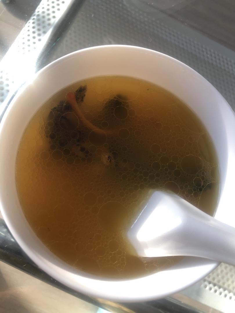 虫草花乌鸡汤（补血美容养颜）