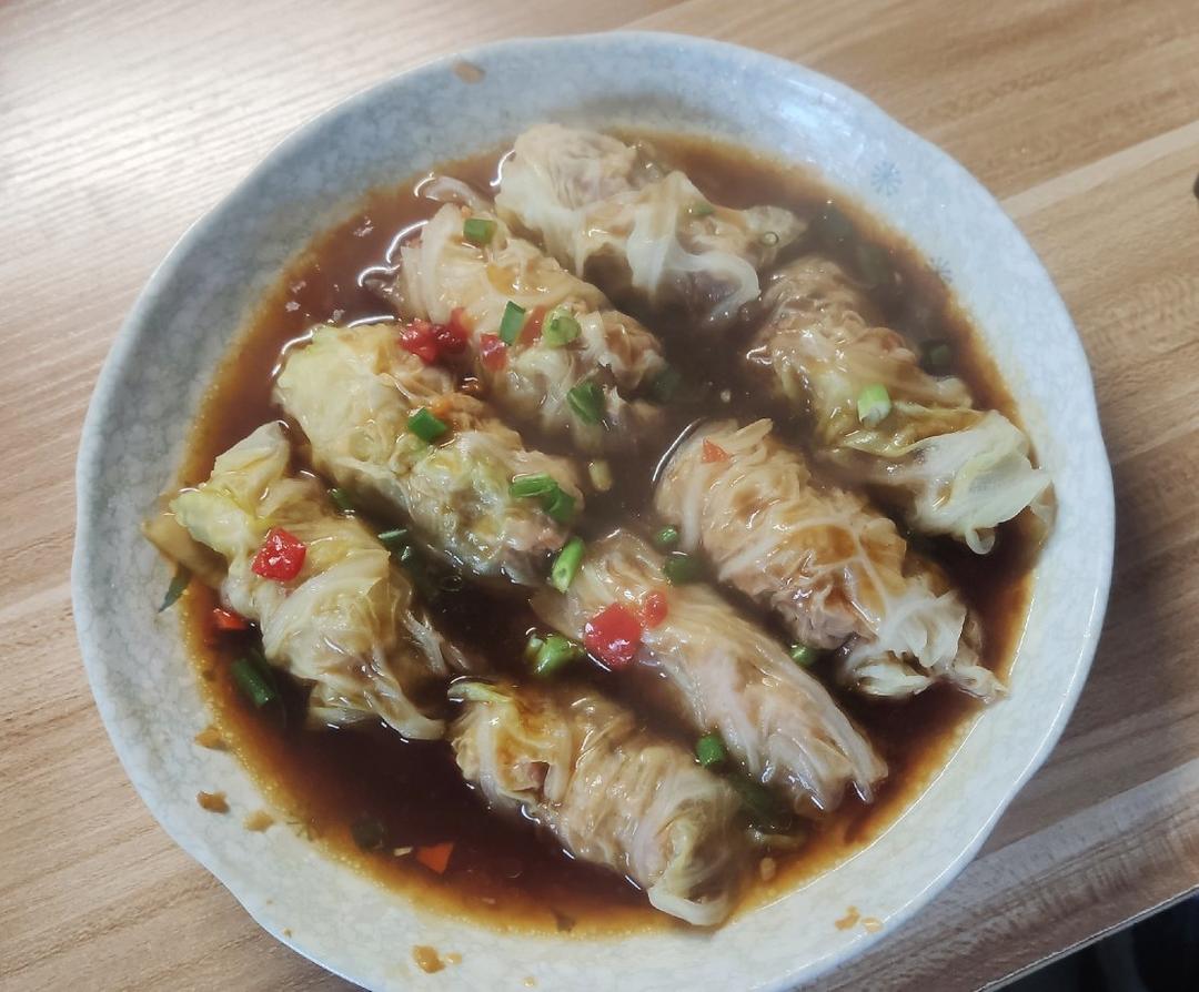 过年餐桌上必备的一道菜，翡翠白玉卷