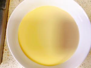 简易蛋挞（炼乳版本）的做法 步骤4