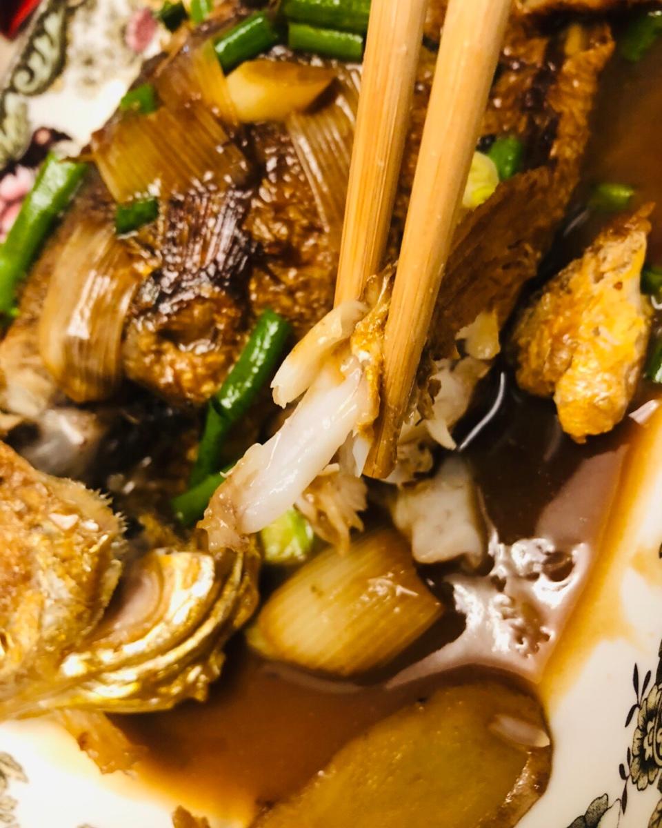 红烧黄鱼—鱼皮不破的小窍门