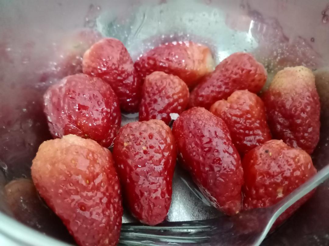 圆子yh做的冻草莓