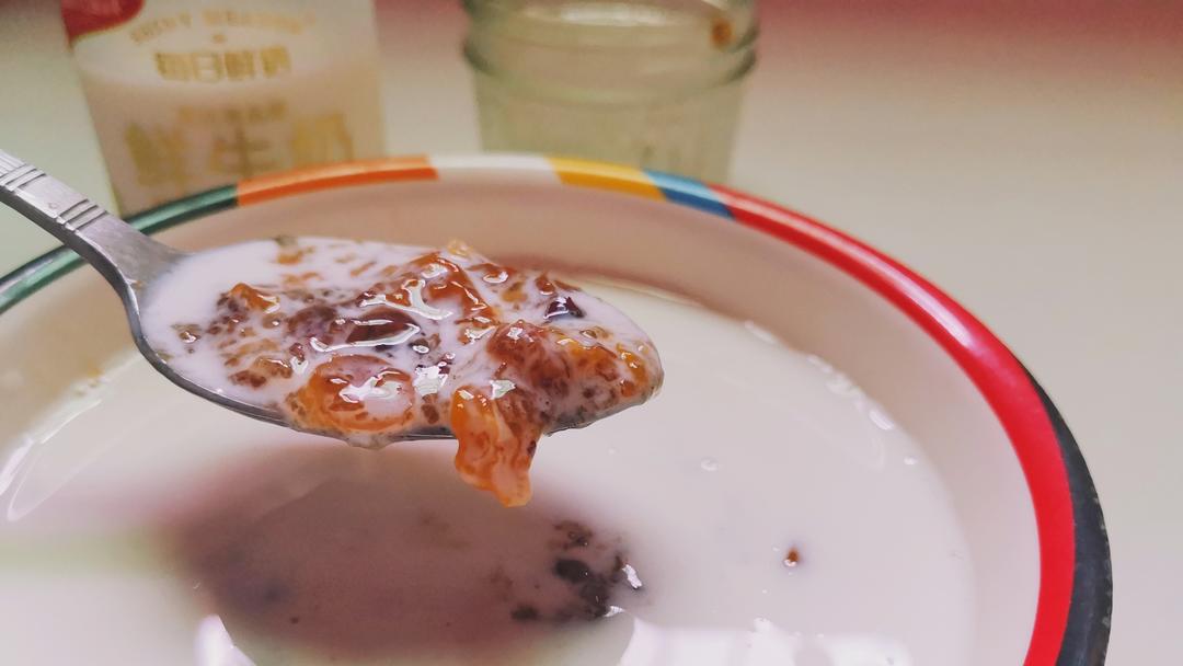 金耳雪燕桃胶膏