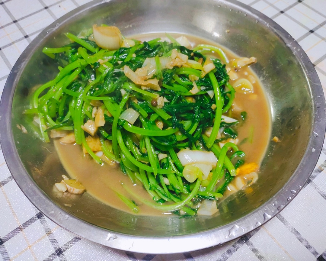 虾米蒜蓉炒茼蒿的做法
