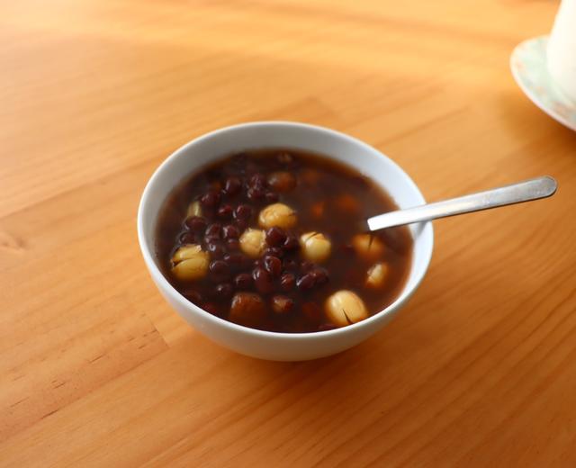 红豆莲子汤的做法