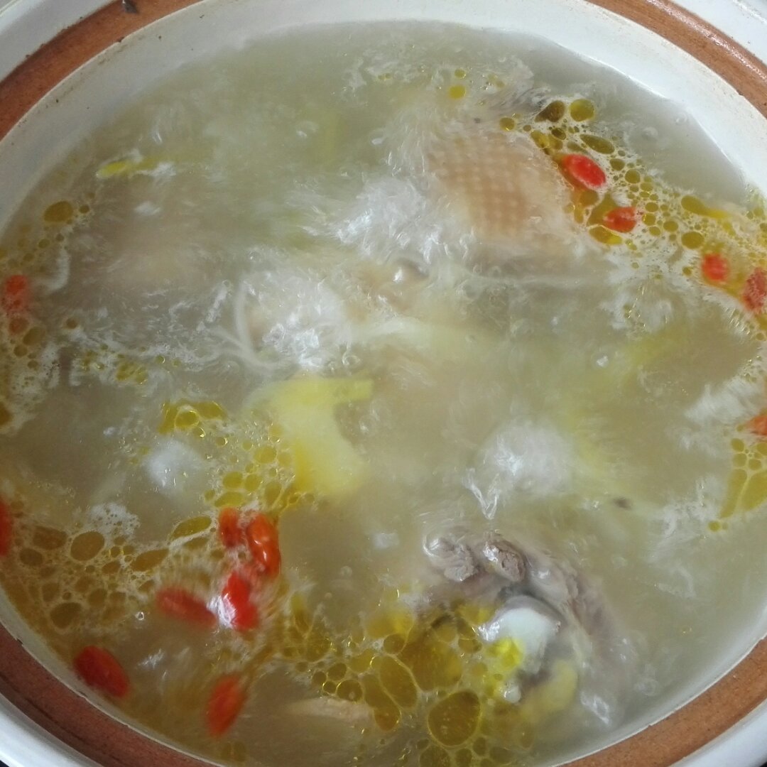 山药炖鸡汤