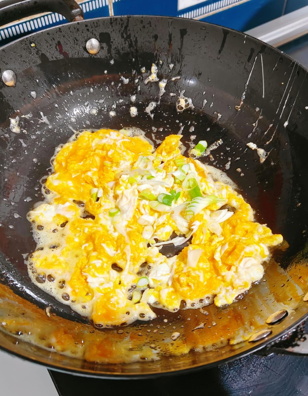 粉丝鸡蛋炒包菜｜零失败、巨下饭的做法 步骤2