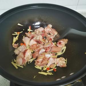 下饭菜姜丝鸡肉的做法 步骤5