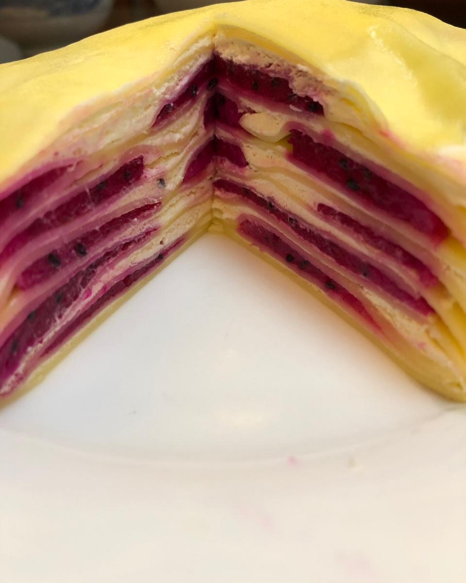 1荷影做的火龙果千层蛋糕