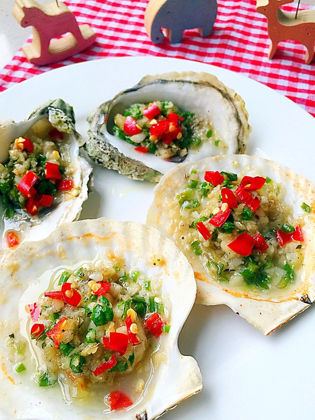 梦梦的老婆做的烤生蚝扇贝