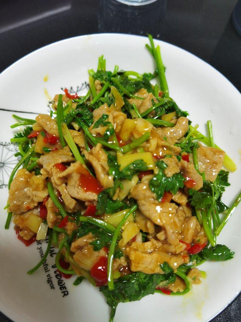 小炒黄牛肉，肉嫩味香！太好吃了简直是米饭杀手！