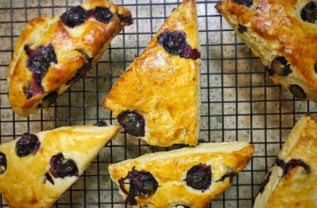 爆浆蓝莓司康Blueberry Explosion Scone