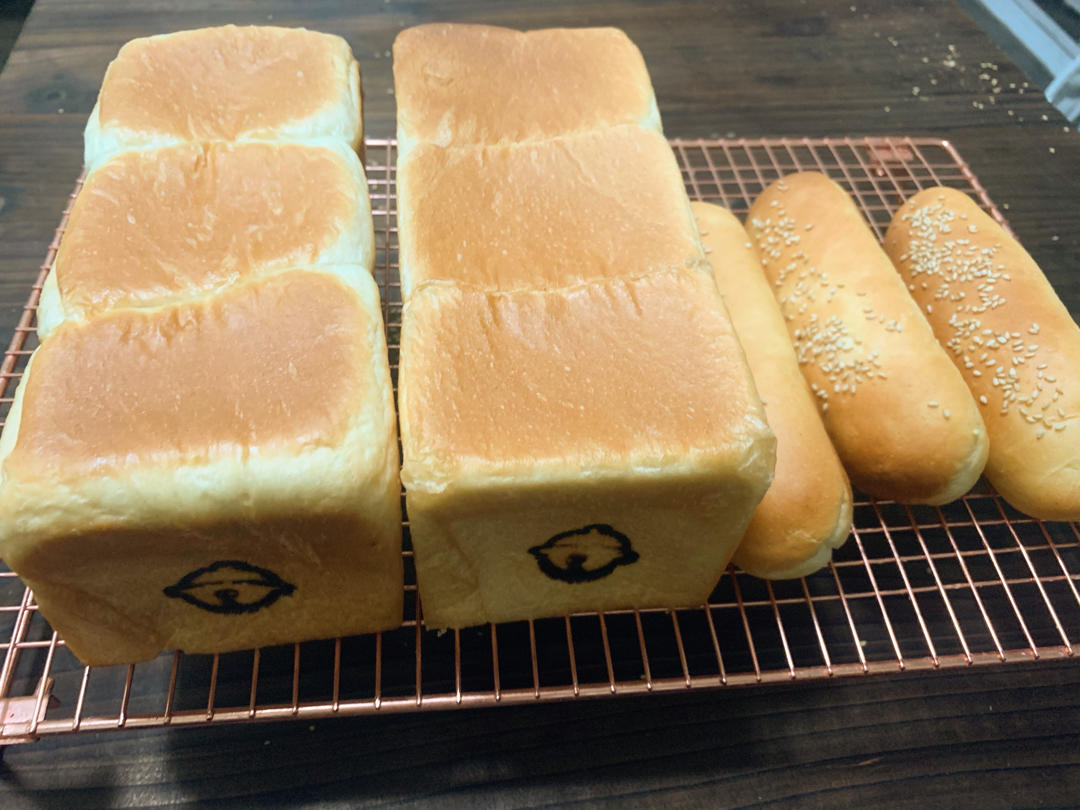 鲜奶液种超熟吐司