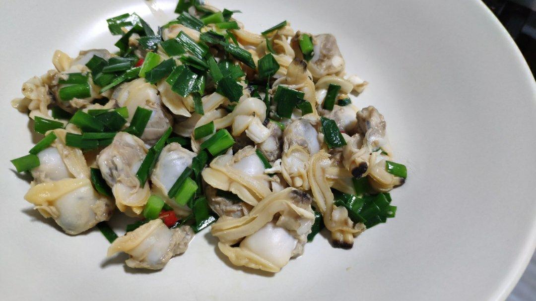 韭菜苔炒蚬子肉（快手菜）